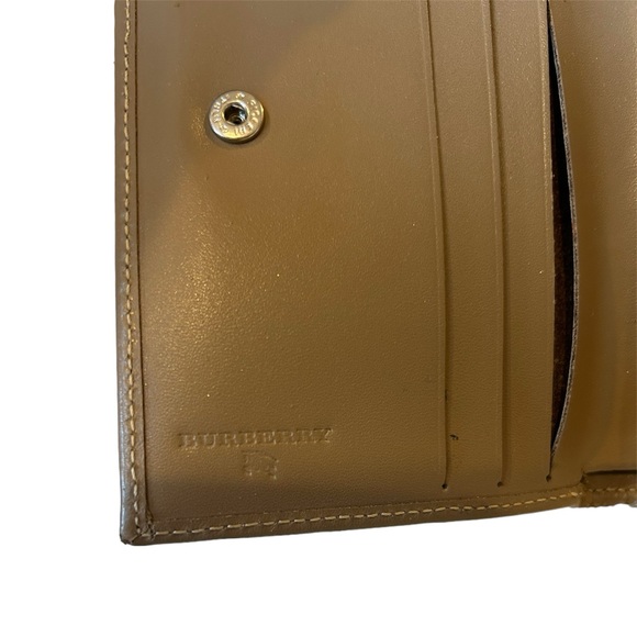 Burberry Pink Novacheck Wallet - Picture 9 of 10